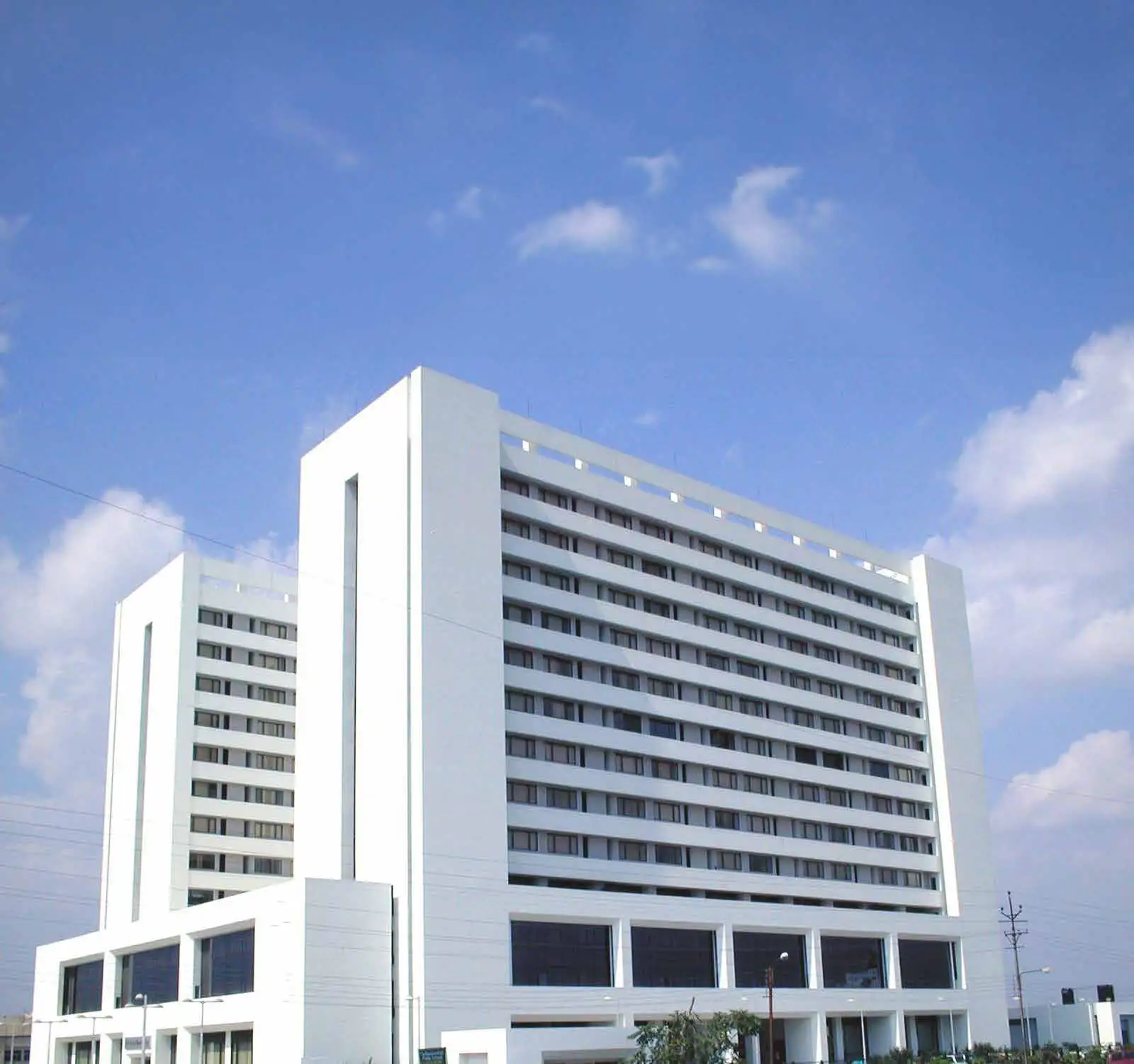 Healthcare within 20 minutes near Godrej Verdania Estate, Indore